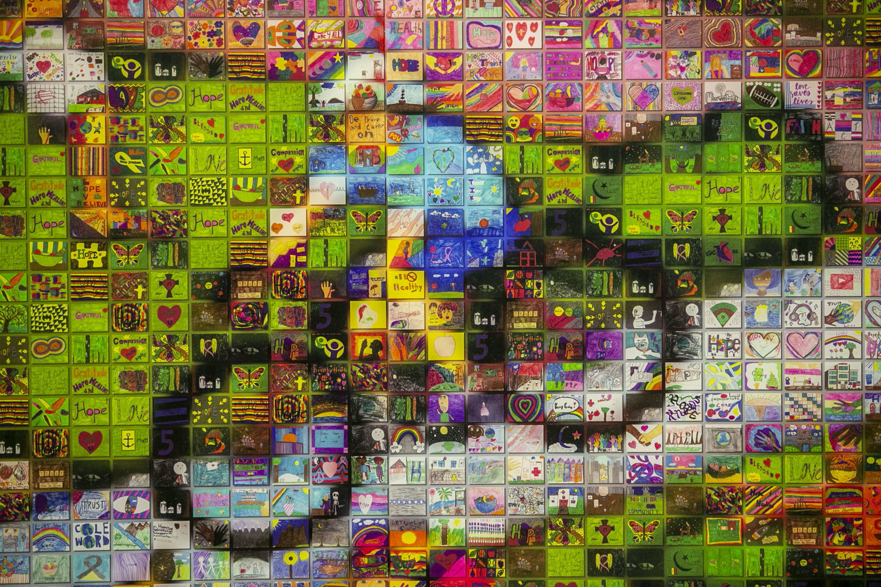 10,000 works of art create mural